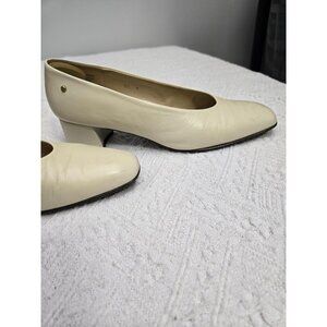 Etienne Aigner Womens Ivory Leather Block Heel Pumps Size 10 M